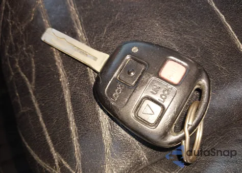 2002 Lexus Rx 300 z USA, uszkodzony, nr VIN JTJHF10U720263970